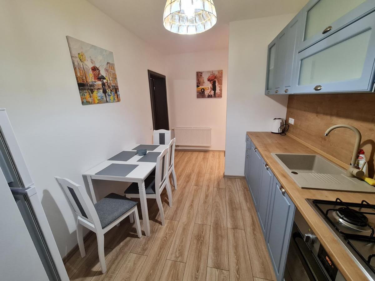 Select Center Apartment